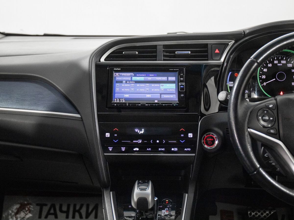 Honda Shuttle 2017 - фото автомобиля