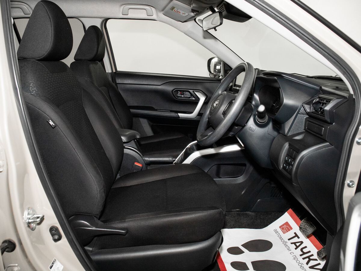 Toyota Raize 2021 - фото автомобиля