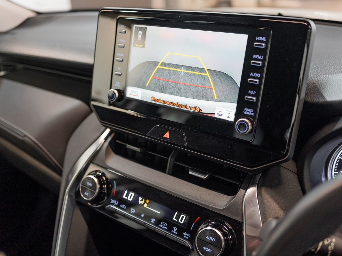 Toyota Harrier 2021 - фото автомобиля