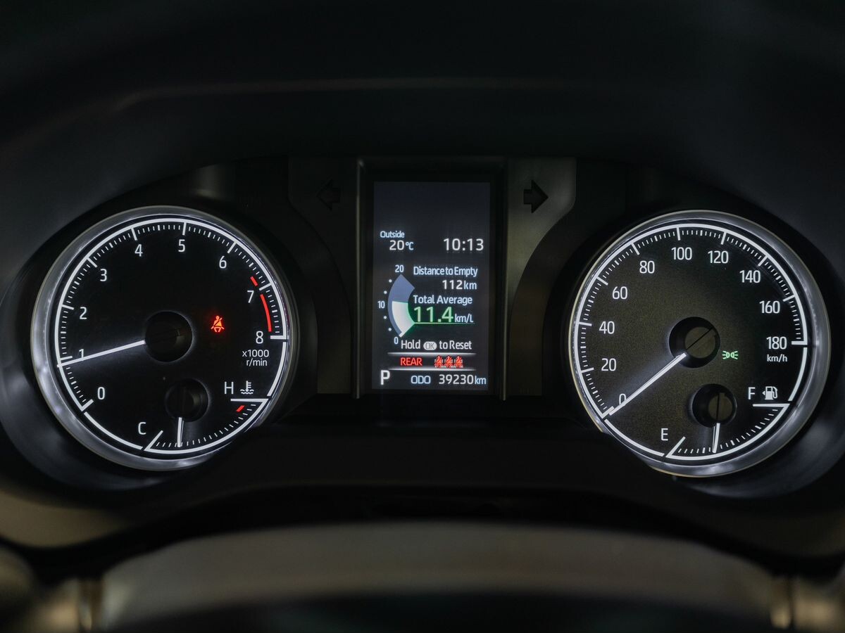 Toyota Harrier 2021 - фото автомобиля