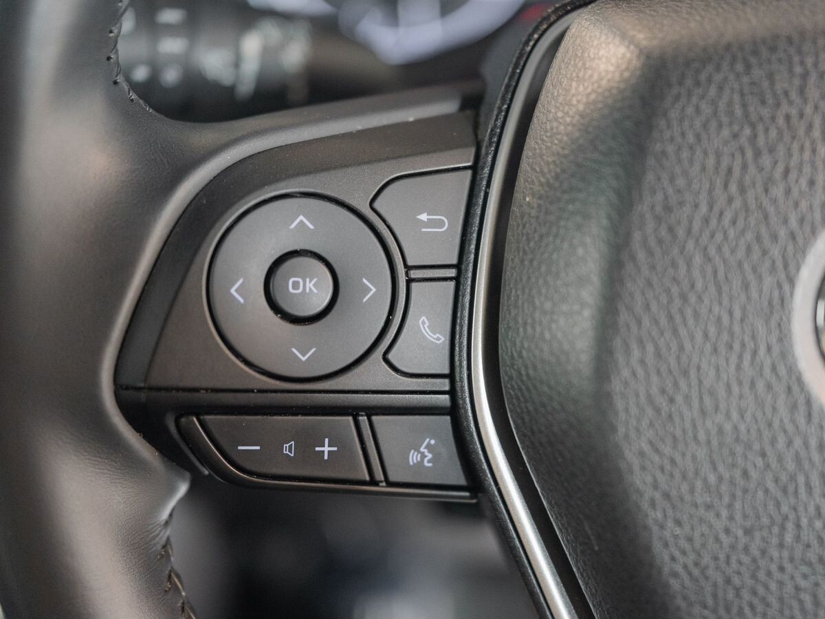 Toyota Harrier 2021 - фото автомобиля