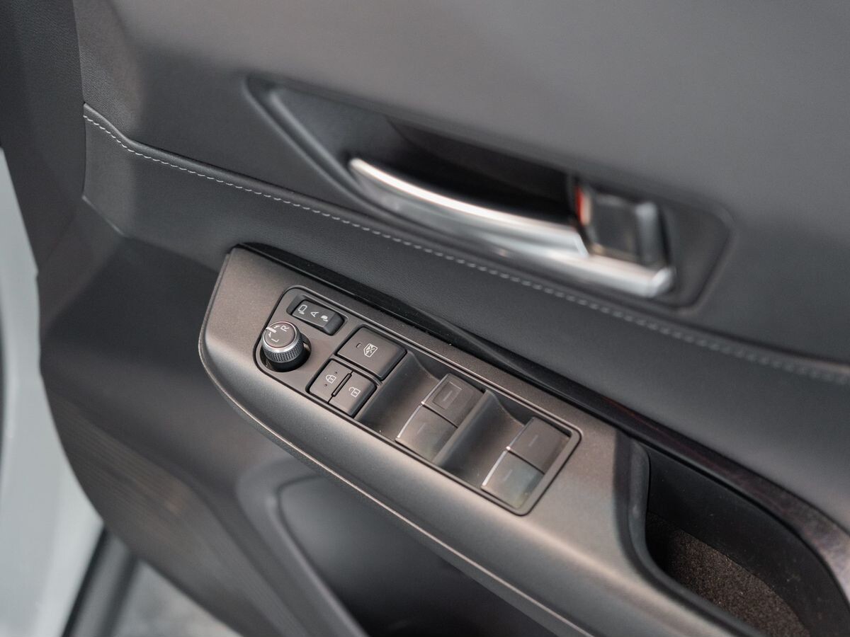 Toyota Harrier 2021 - фото автомобиля