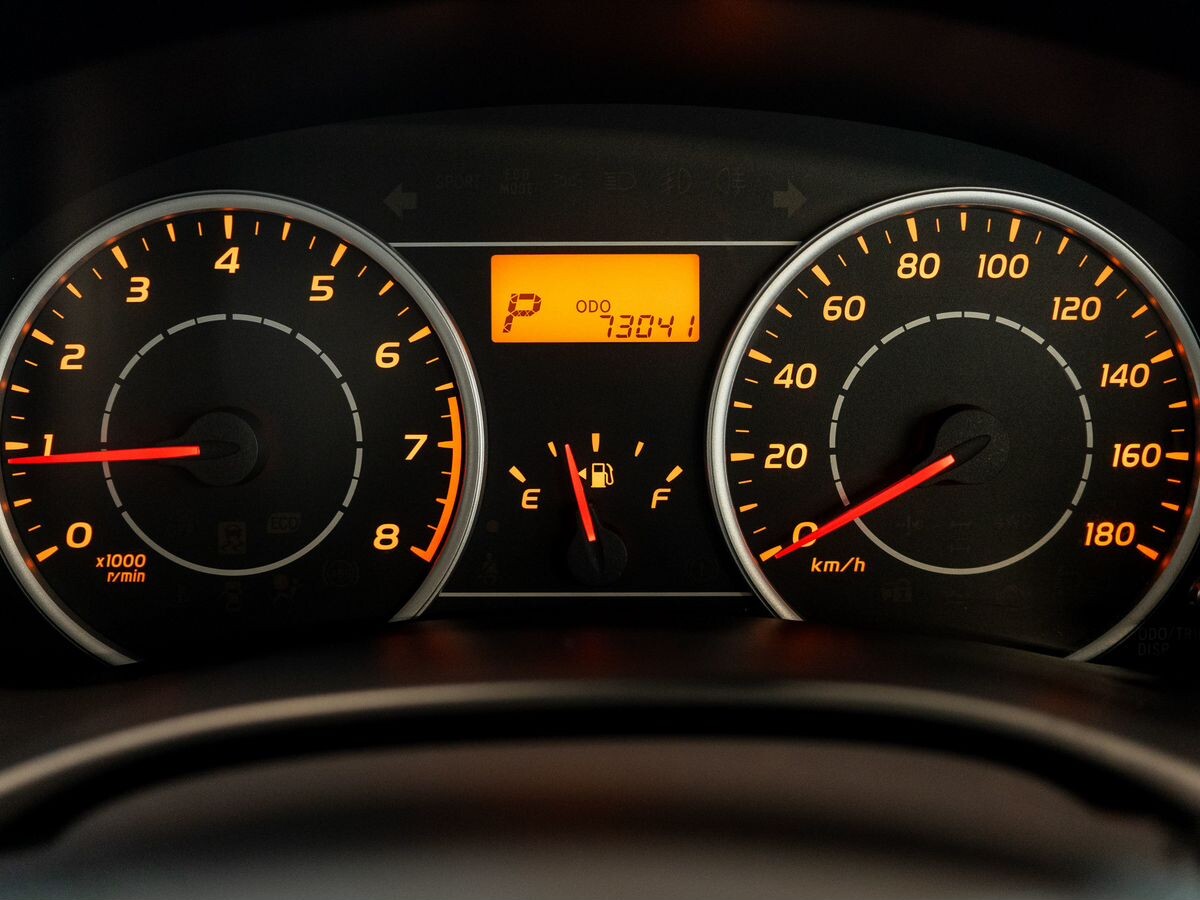 Toyota Wish 2010 - фото автомобиля