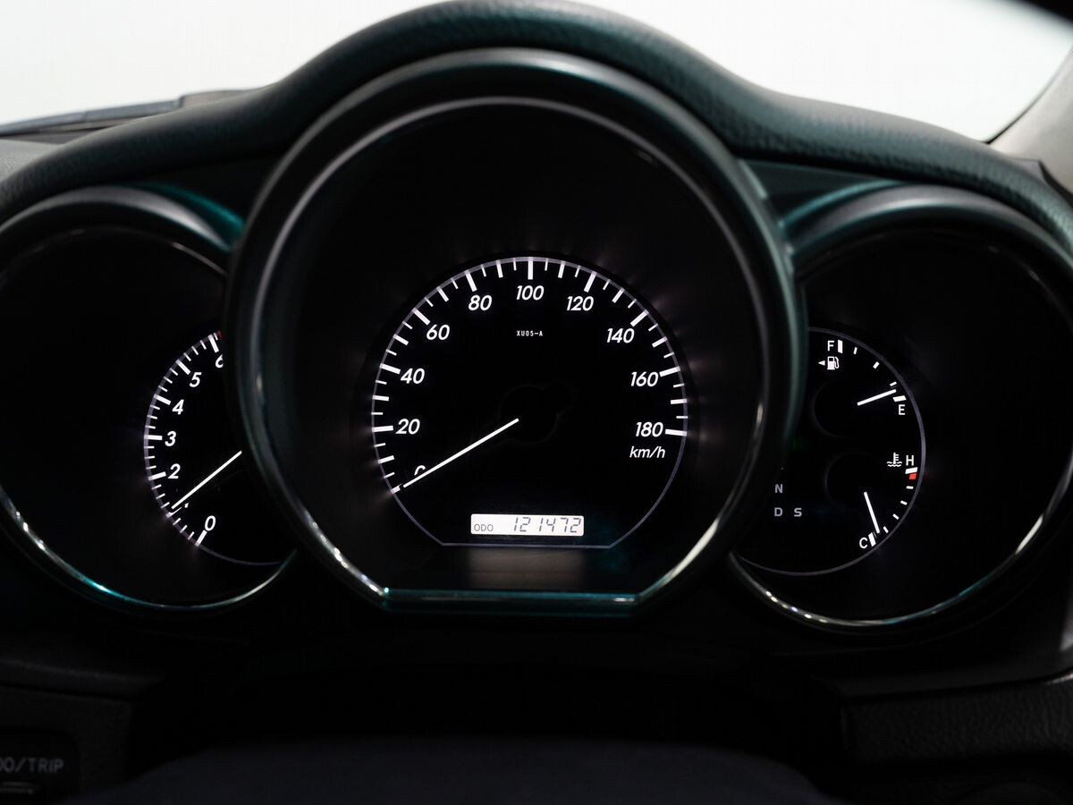 Toyota Harrier 2011 - фото автомобиля