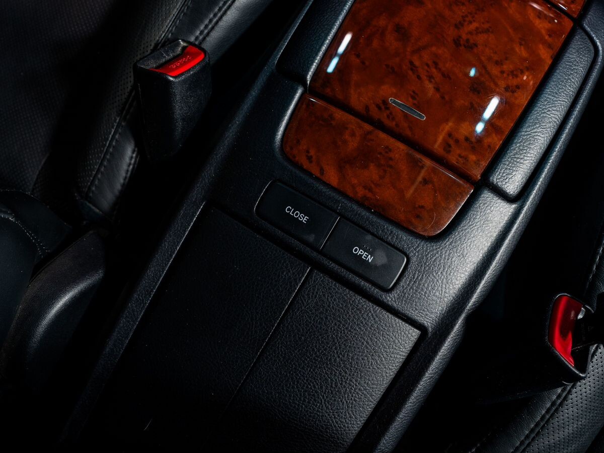 Toyota Harrier 2011 - фото автомобиля