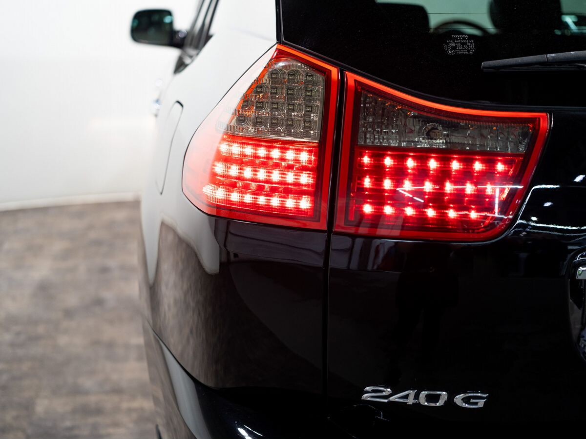 Toyota Harrier 2011 - фото автомобиля