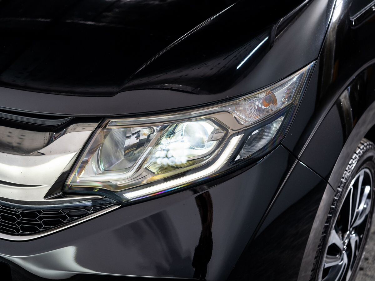 Honda Stepwgn 2015 - фото автомобиля