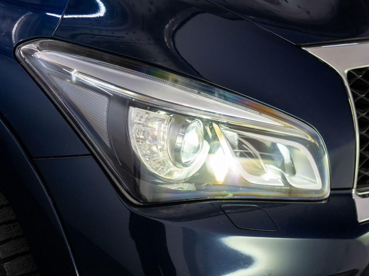 Infiniti QX80 2015 - фото автомобиля