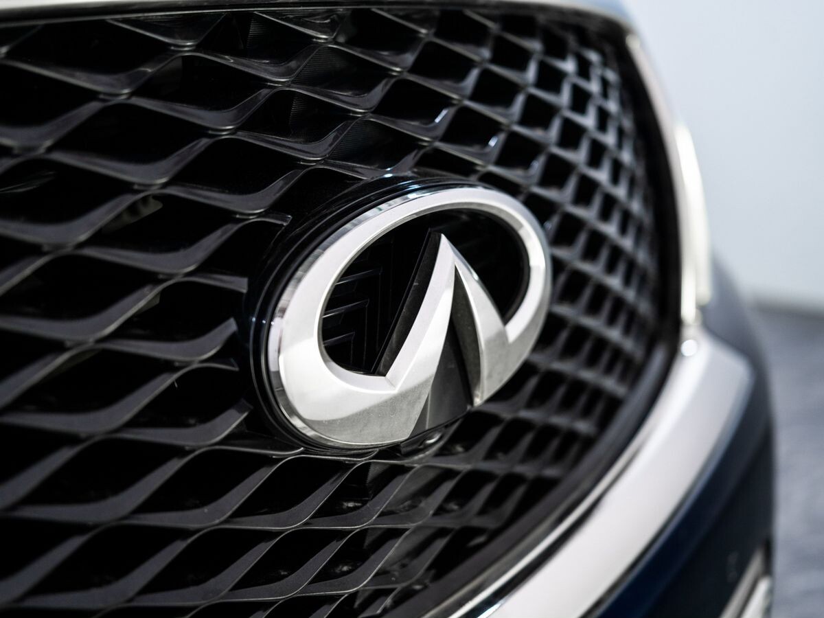 Infiniti QX80 2015 - фото автомобиля