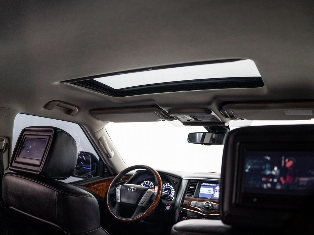 Infiniti QX80 2015 - фото автомобиля