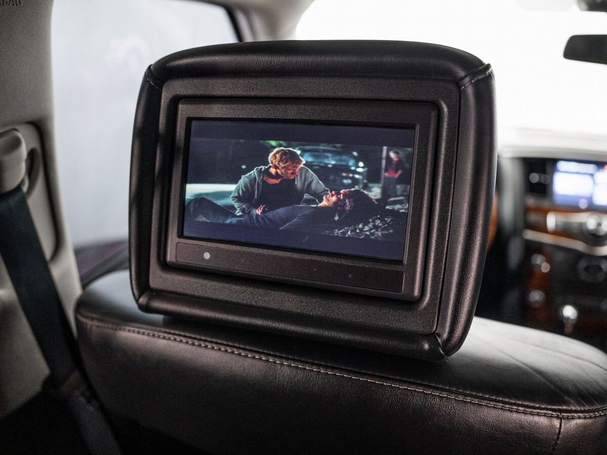 Infiniti QX80 2015 - фото автомобиля