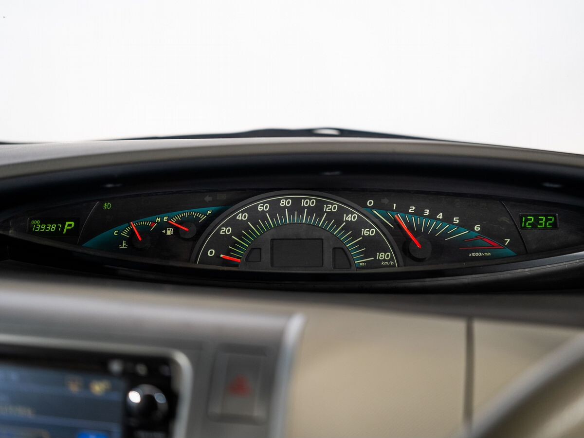 Toyota Estima 2008 - фото автомобиля