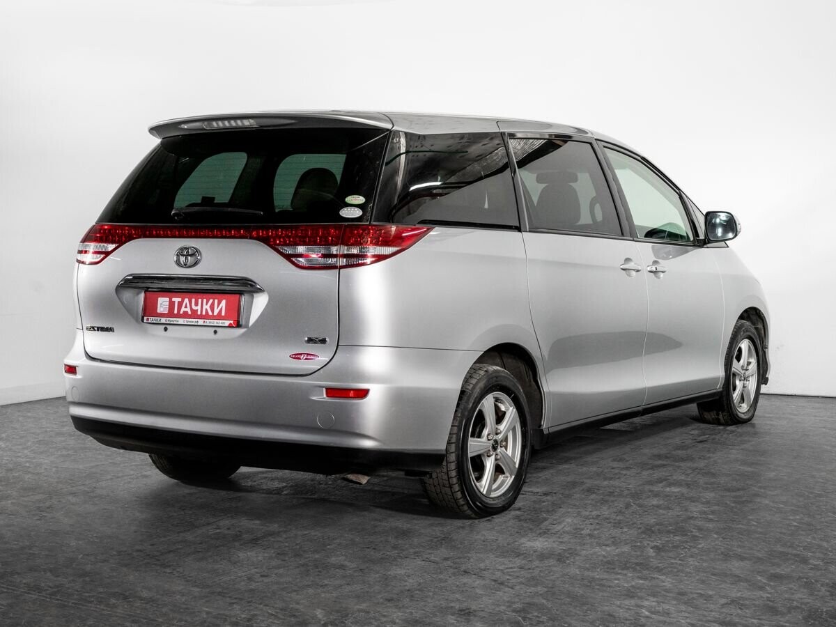 Toyota Estima 2008 - фото автомобиля