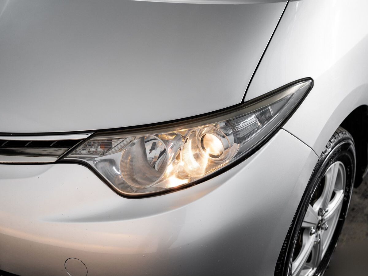 Toyota Estima 2008 - фото автомобиля