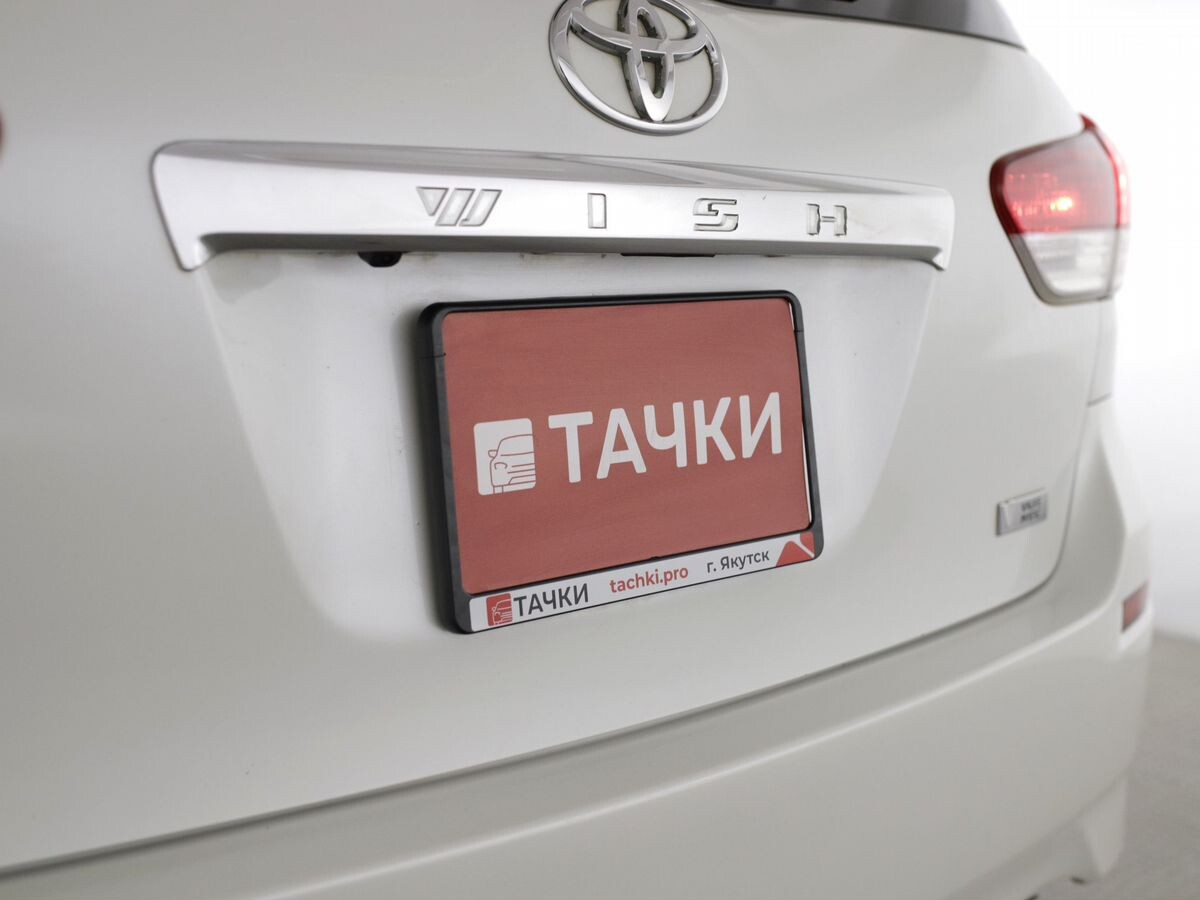 Toyota Wish 2011 - фото автомобиля