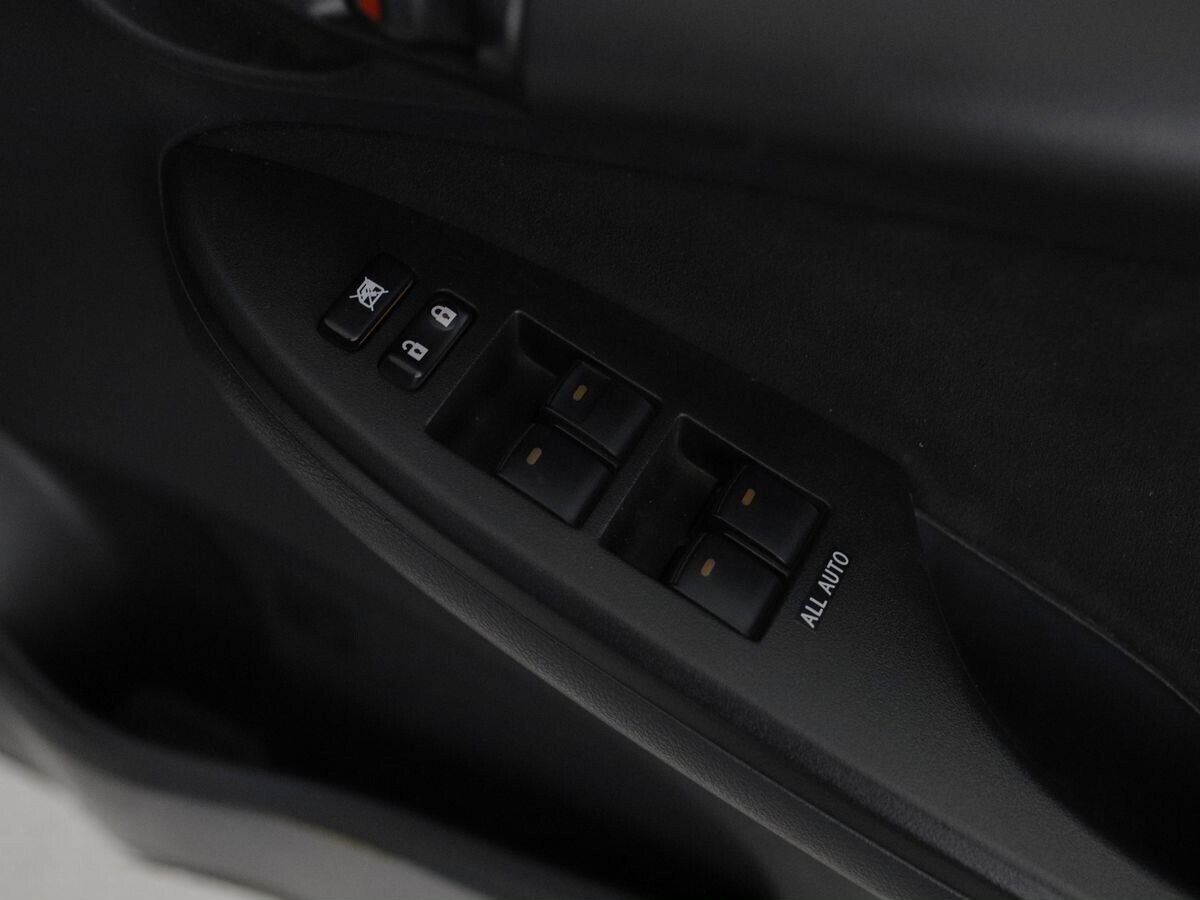 Toyota Corolla Fielder 2011 - фото автомобиля