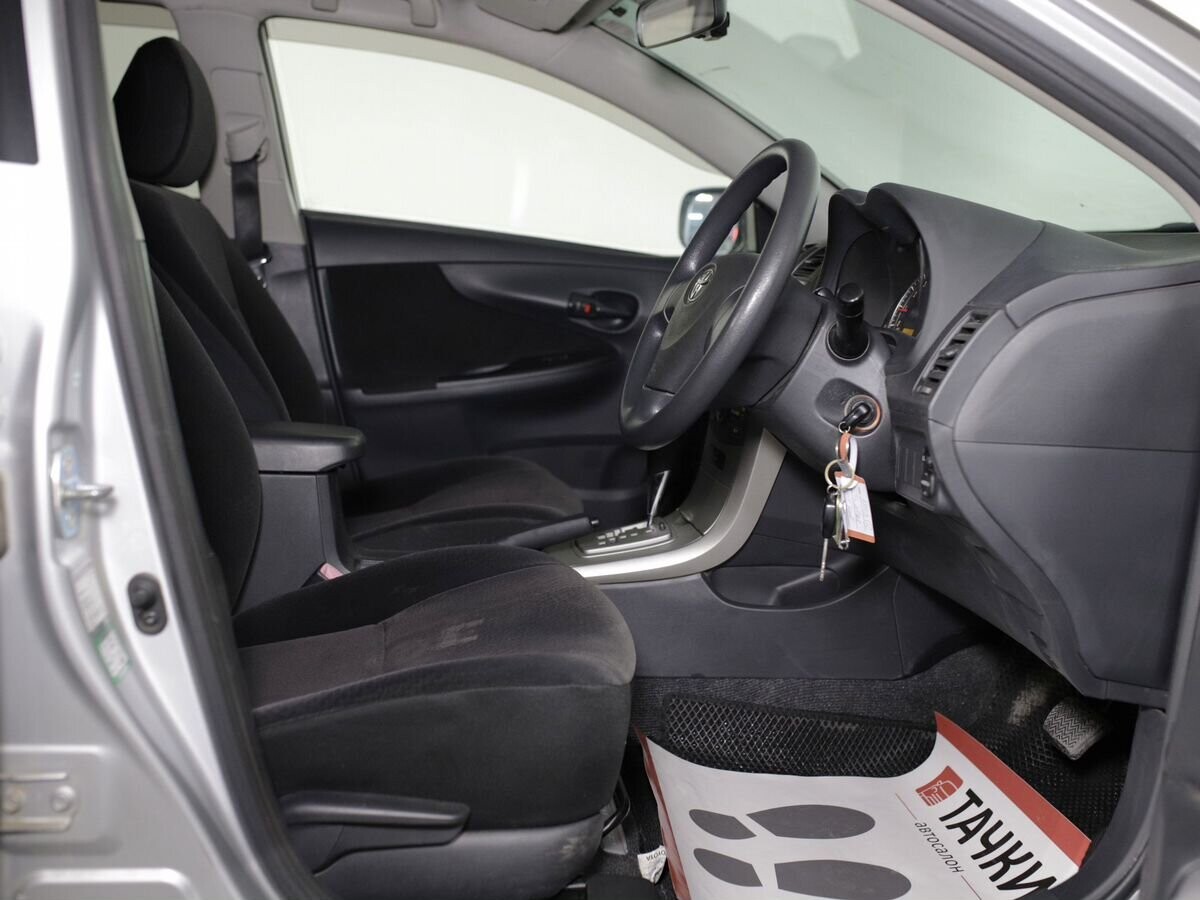 Toyota Corolla Fielder 2011 - фото автомобиля