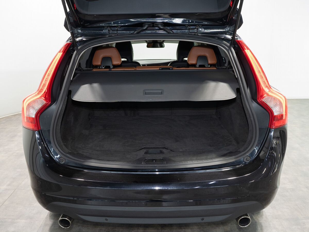 Volvo V60 2011 - фото автомобиля