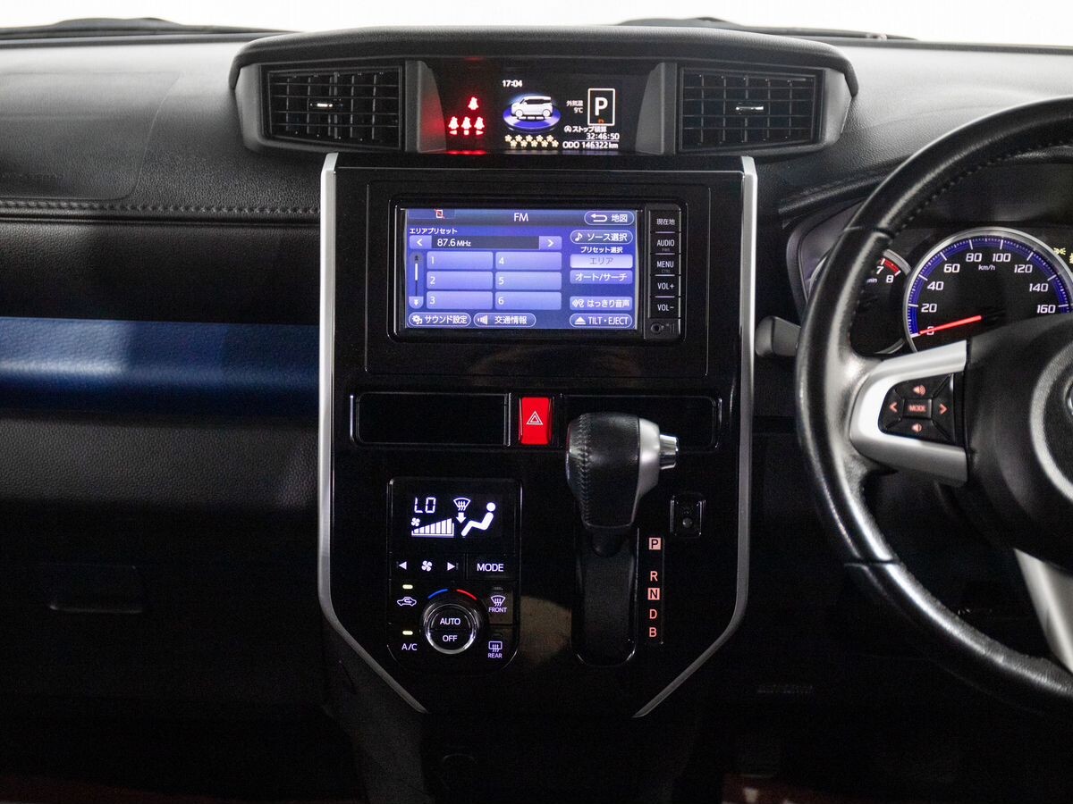 Toyota Tank 2017 - фото автомобиля