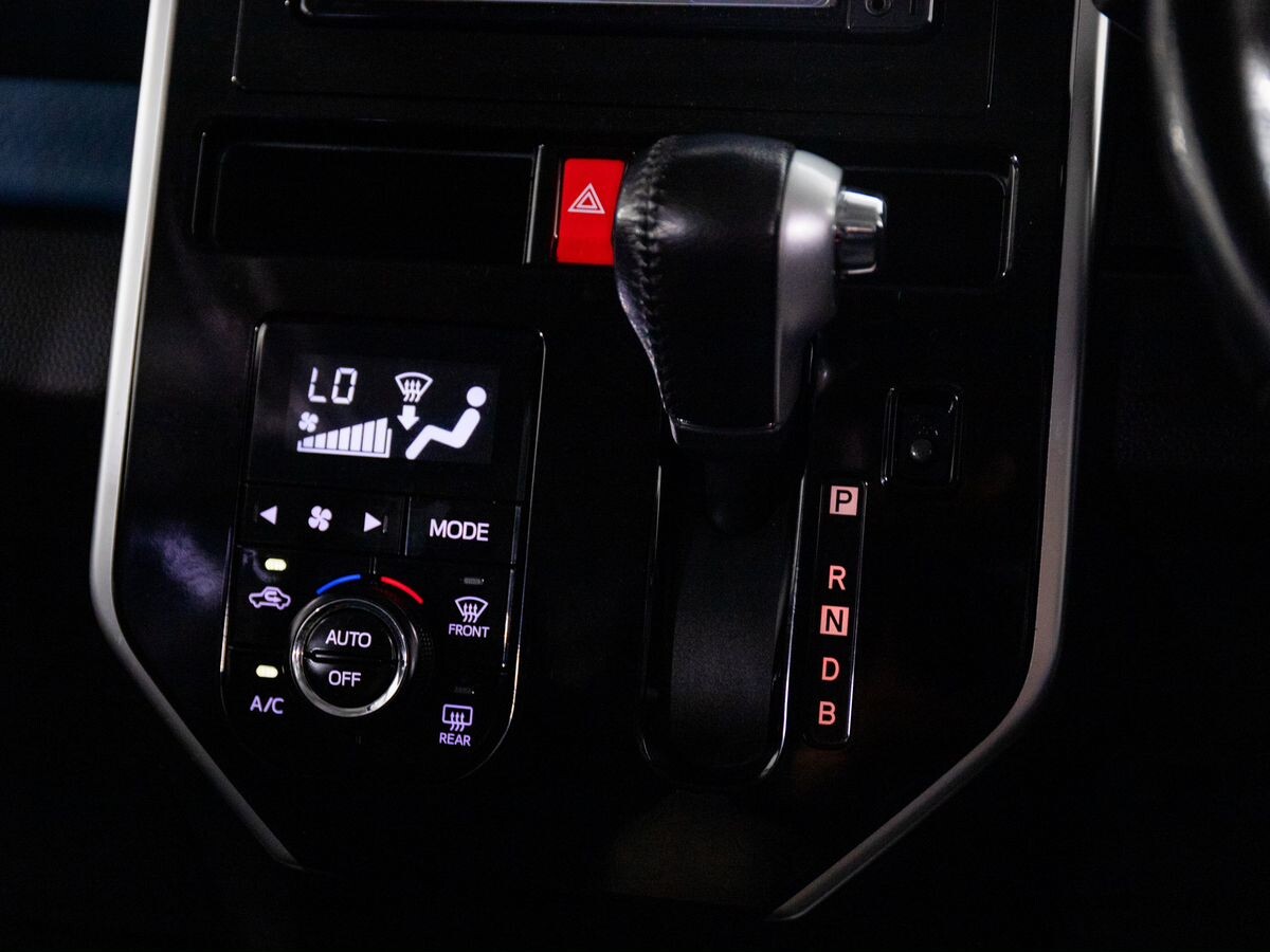 Toyota Tank 2017 - фото автомобиля