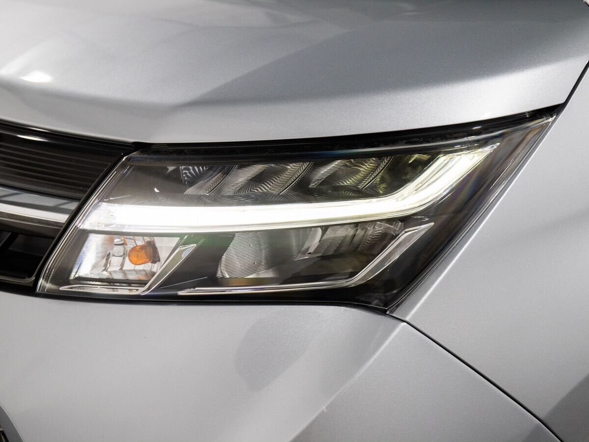 Toyota Tank 2017 - фото автомобиля