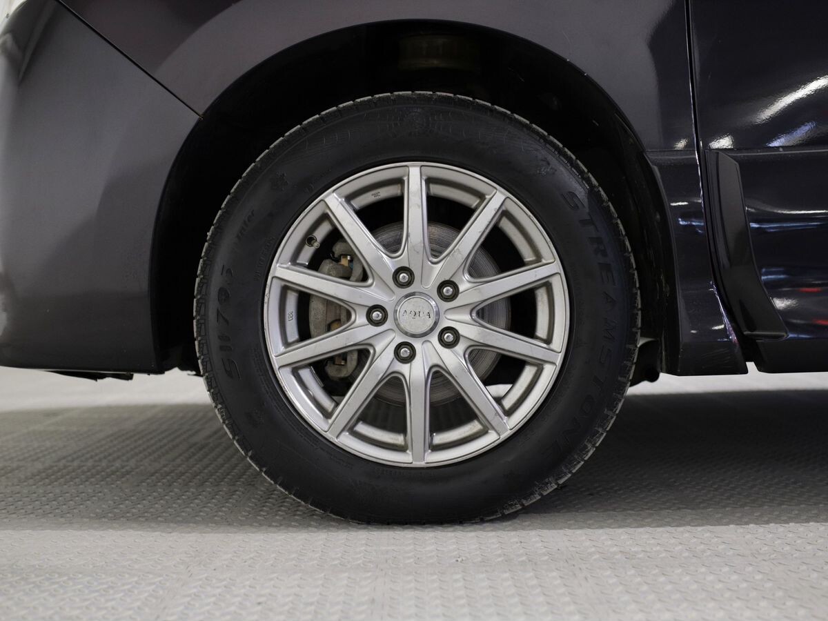 Nissan Serena 2012 - фото автомобиля