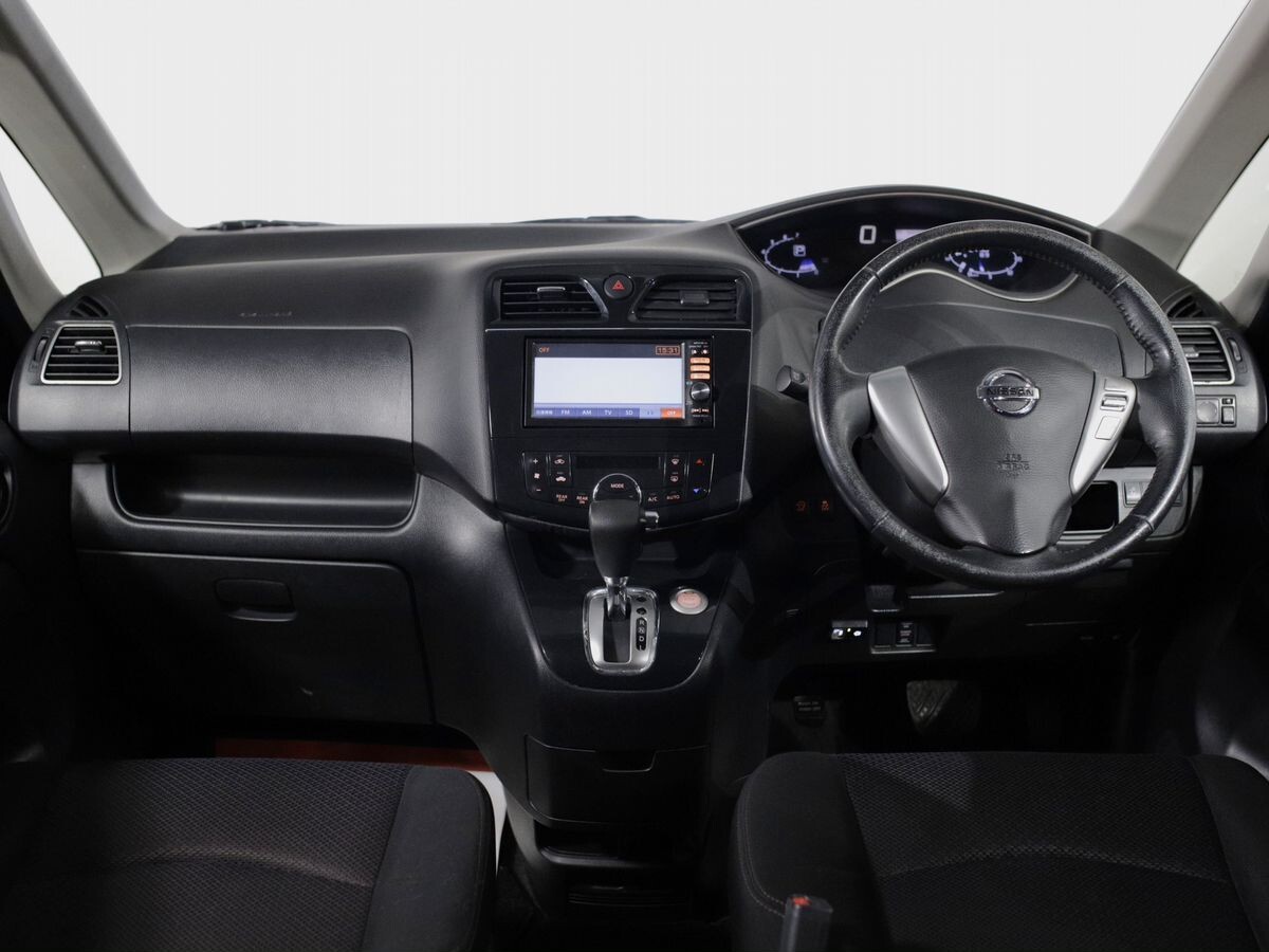Nissan Serena 2012 - фото автомобиля