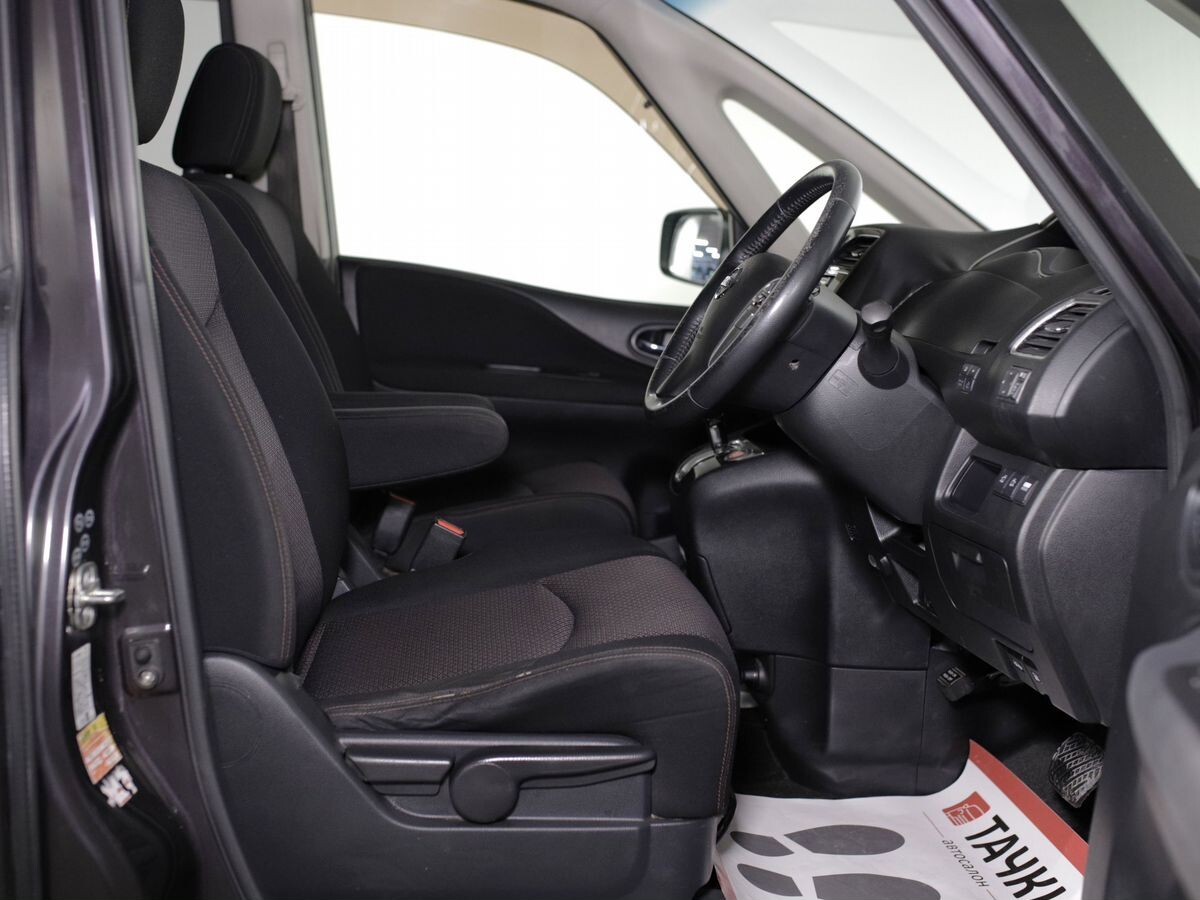 Nissan Serena 2012 - фото автомобиля