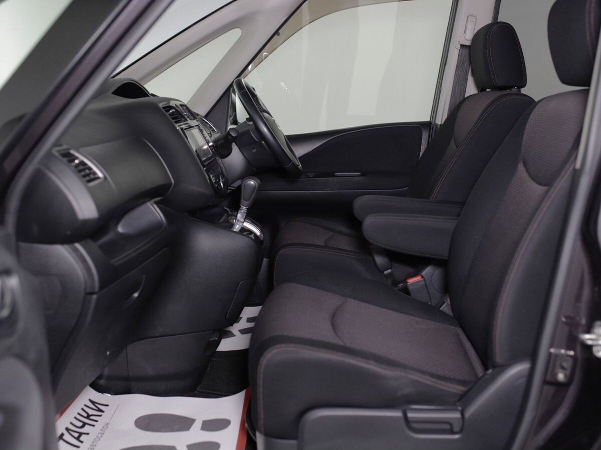Nissan Serena 2012 - фото автомобиля