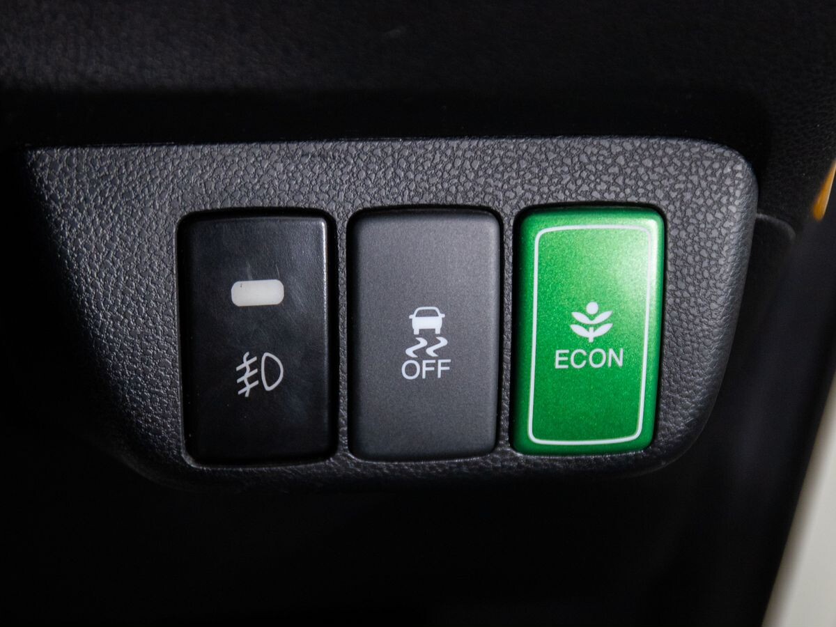 Honda Fit Shuttle 2012 - фото автомобиля