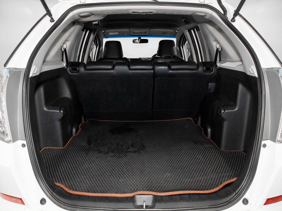 Honda Fit Shuttle 2012 - фото автомобиля