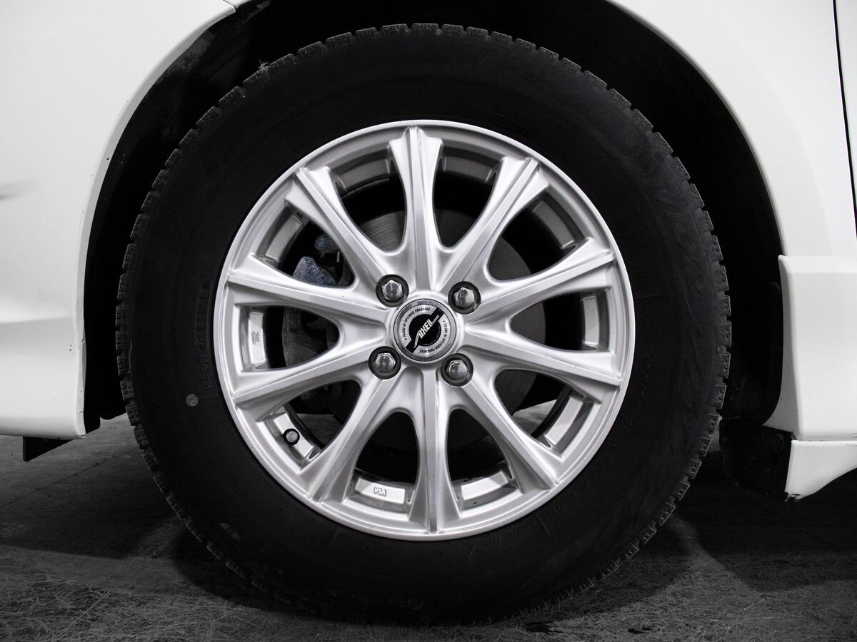 Honda Fit Shuttle 2012 - фото автомобиля