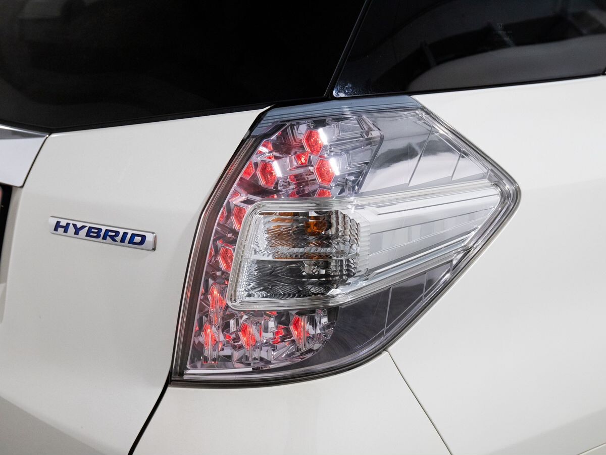 Honda Fit Shuttle 2012 - фото автомобиля