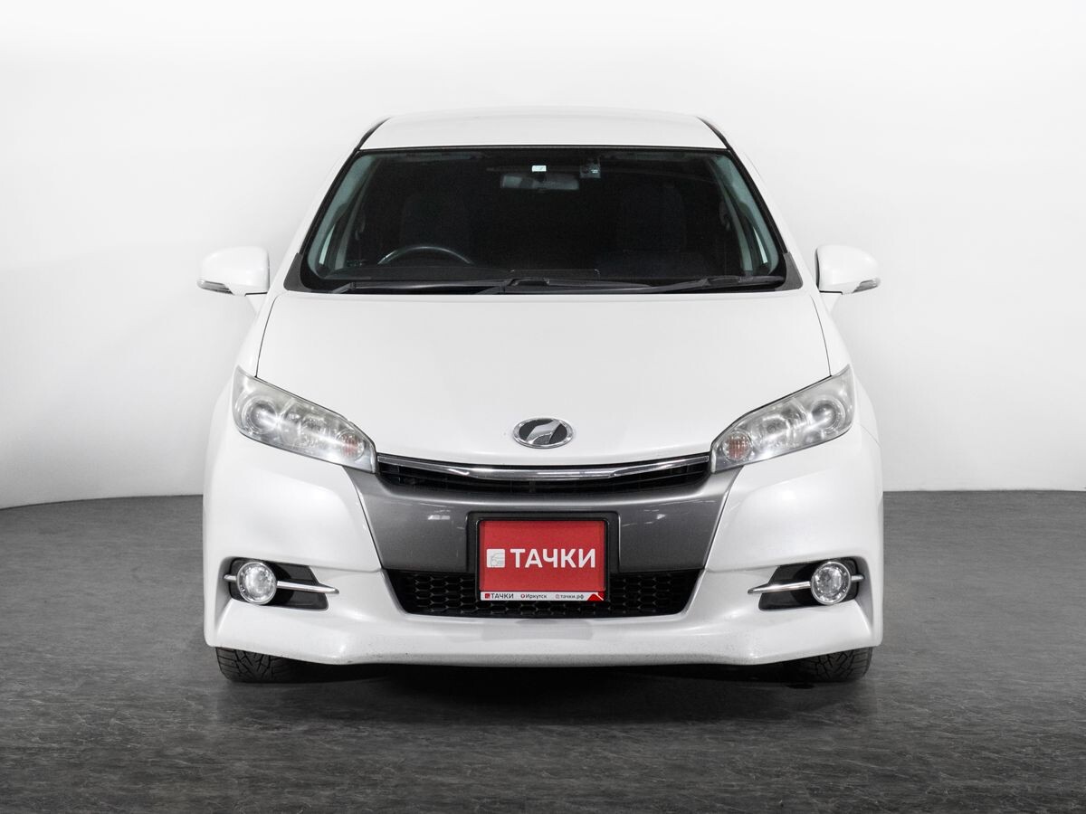 Toyota Wish 2013 - фото автомобиля