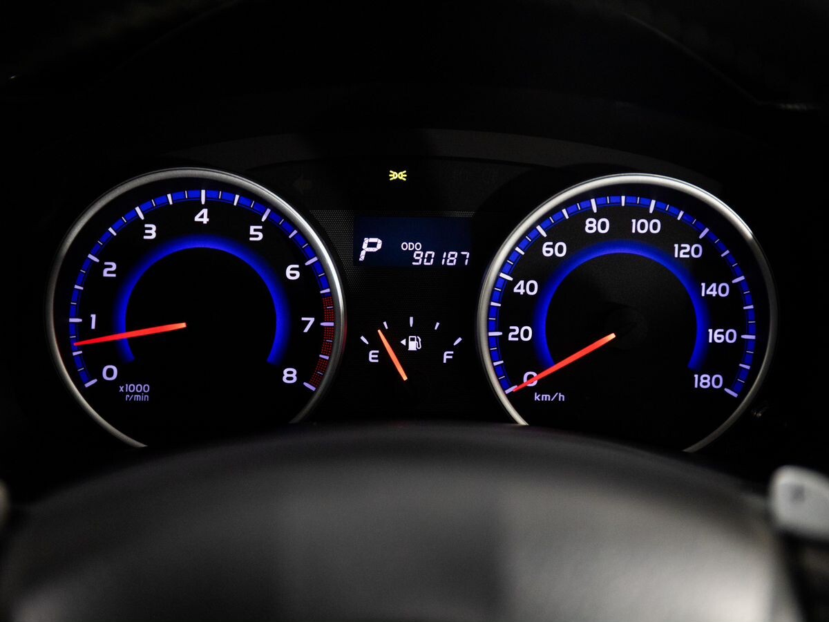 Toyota Wish 2013 - фото автомобиля