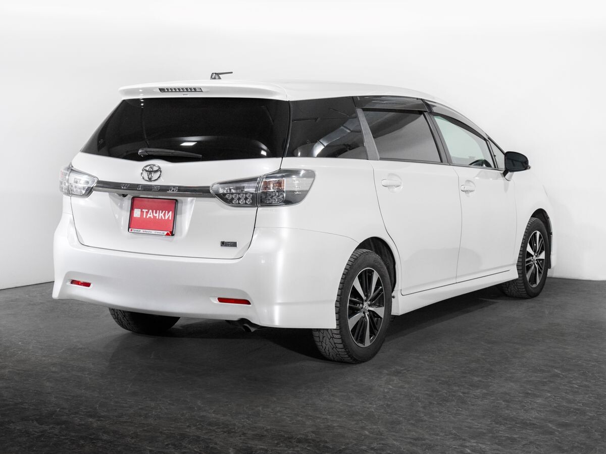 Toyota Wish 2013 - фото автомобиля
