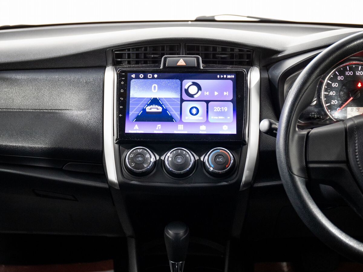 Toyota Corolla Fielder 2018 - фото автомобиля