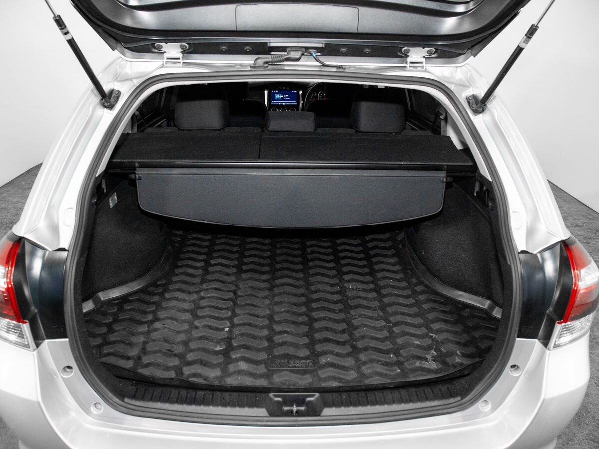 Toyota Corolla Fielder 2018 - фото автомобиля