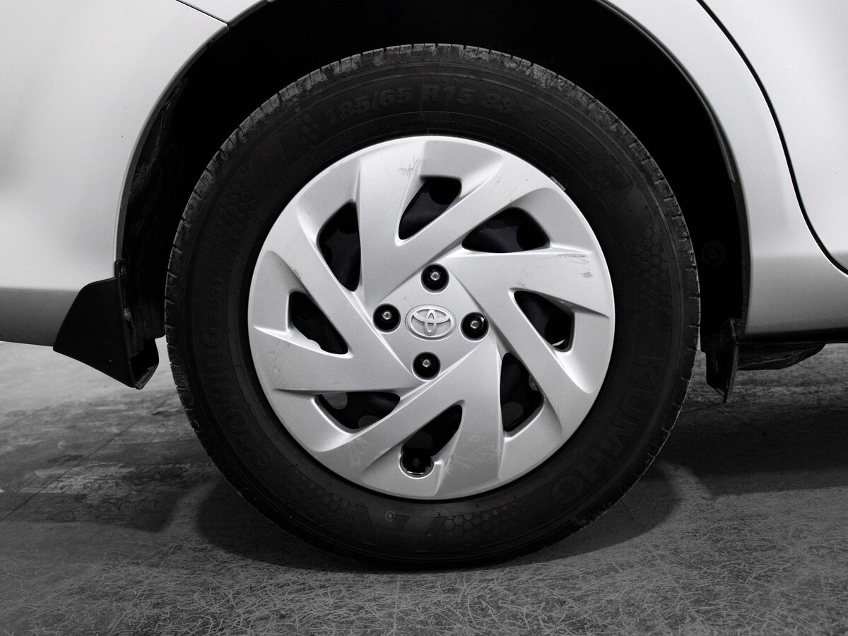 Toyota Corolla Fielder 2018 - фото автомобиля