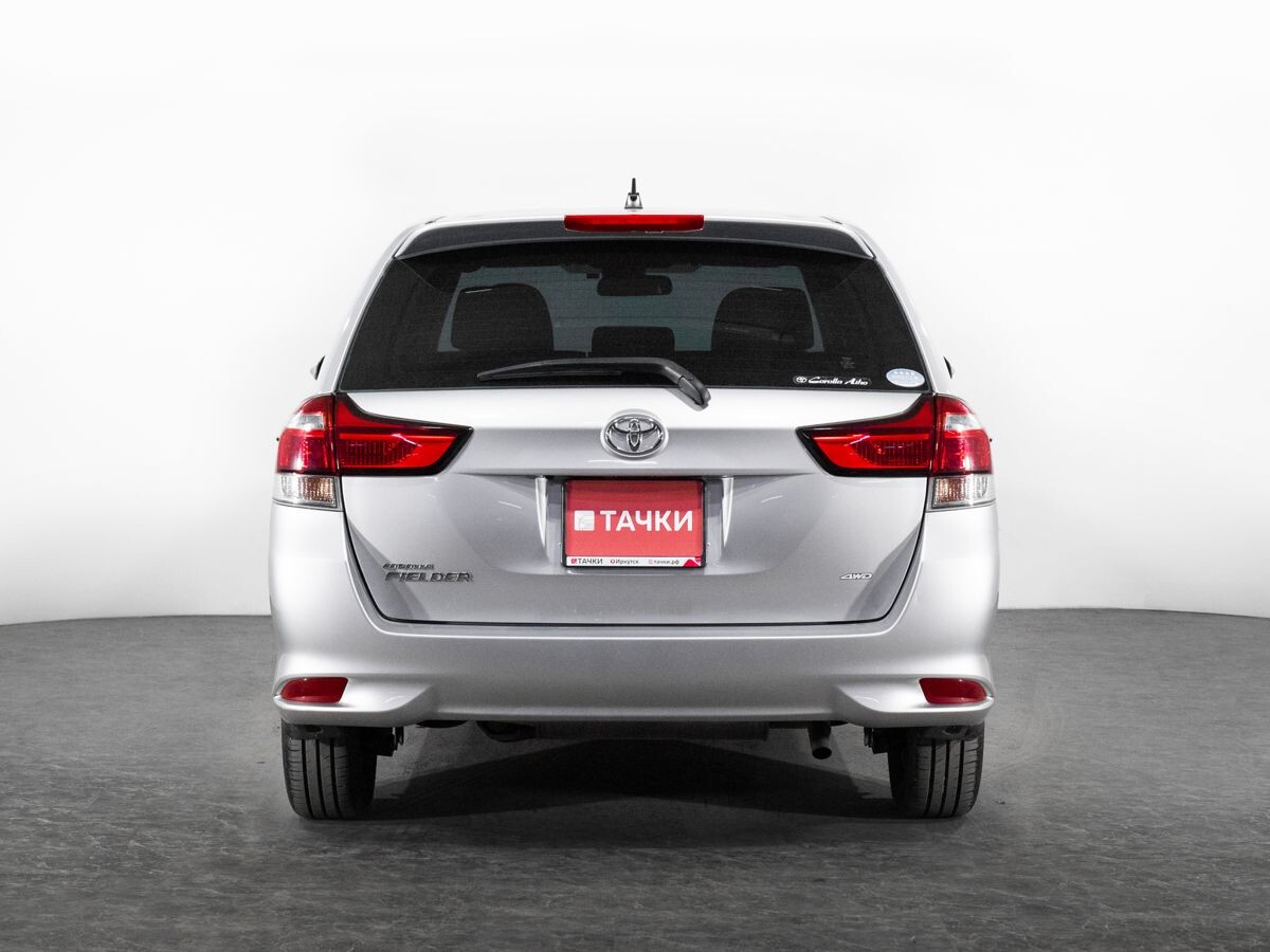 Toyota Corolla Fielder 2018 - фото автомобиля