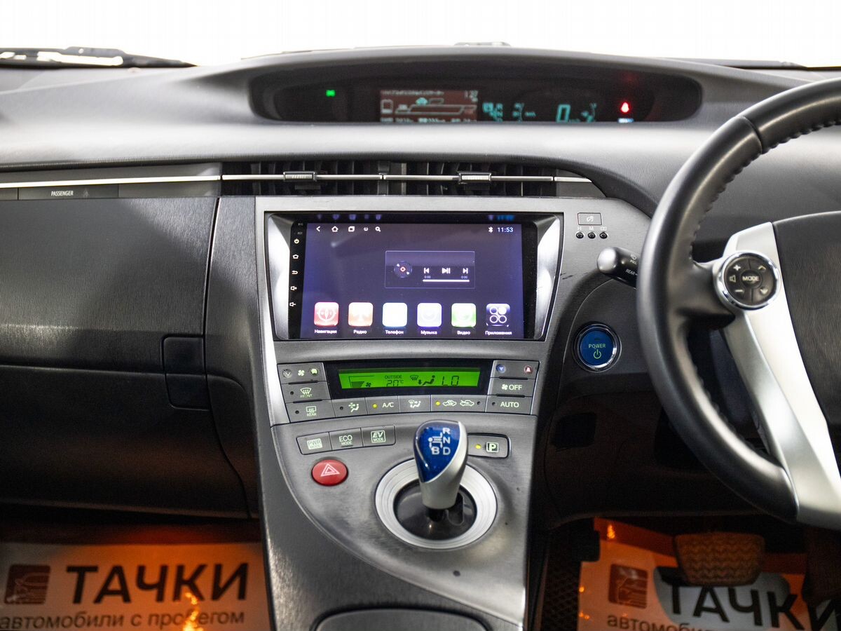 Toyota Prius 2014 - фото автомобиля