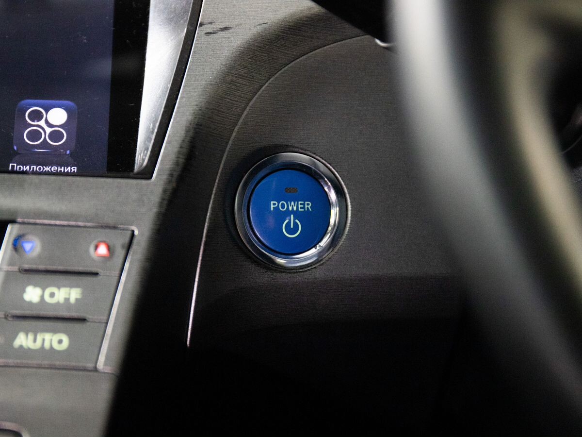 Toyota Prius 2014 - фото автомобиля