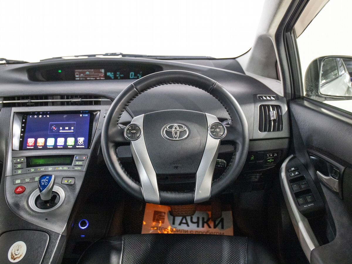 Toyota Prius 2014 - фото автомобиля