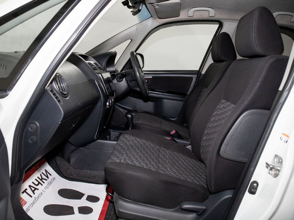 Suzuki SX4 2008 - фото автомобиля