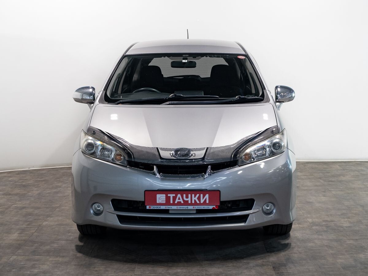 Toyota Wish 2011 - фото автомобиля