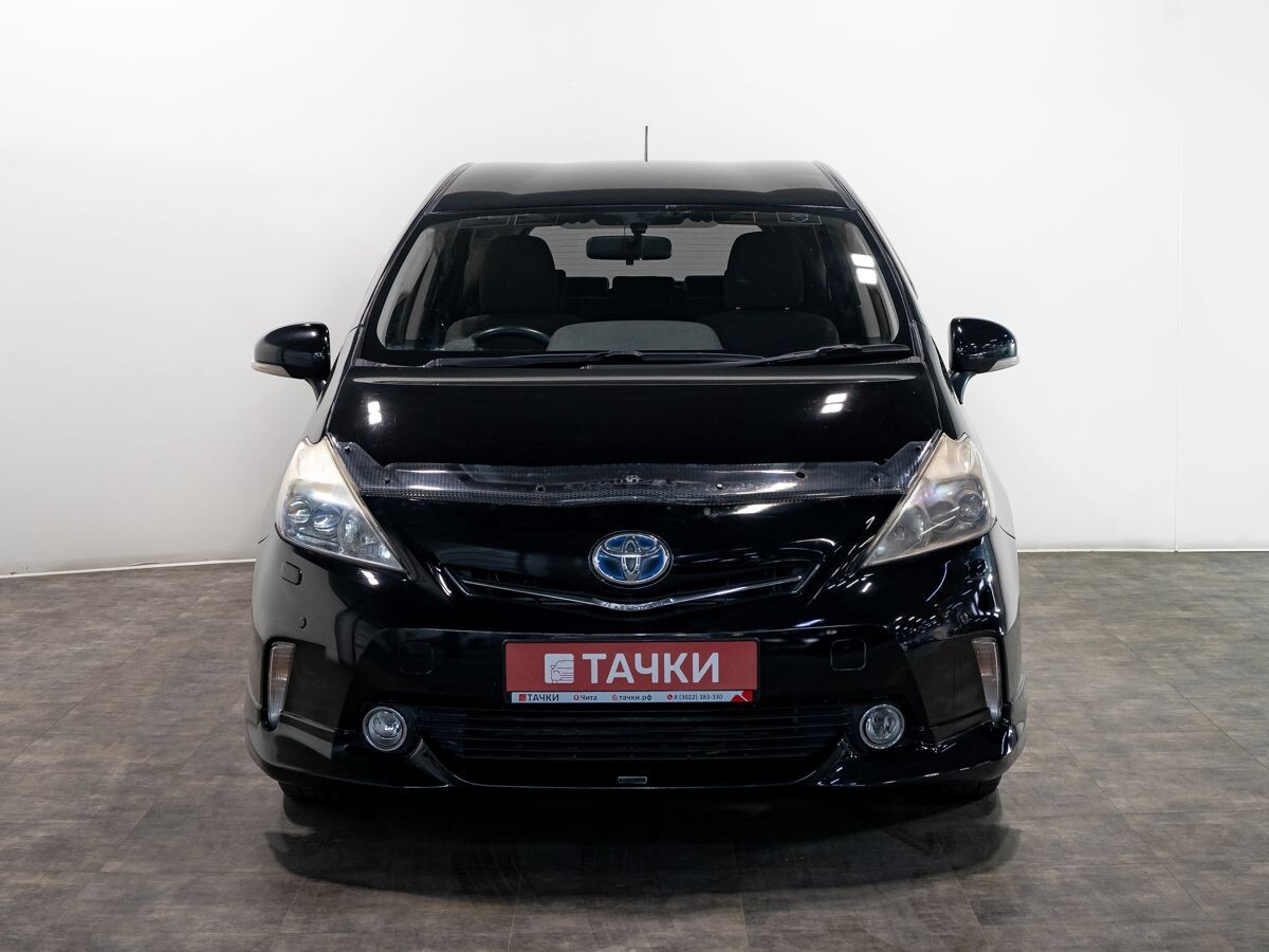 Toyota Prius Alpha 2013 - фото автомобиля