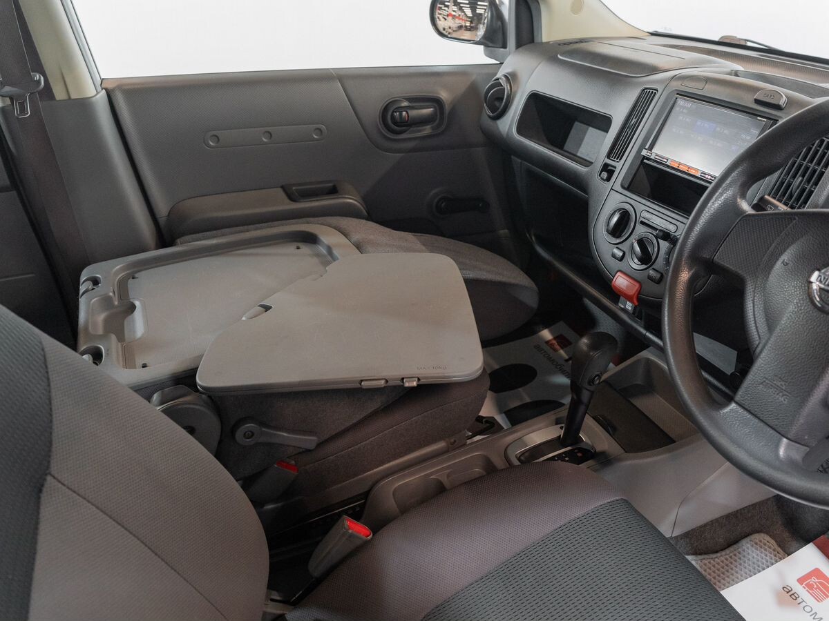 Nissan AD 2015 - фото автомобиля