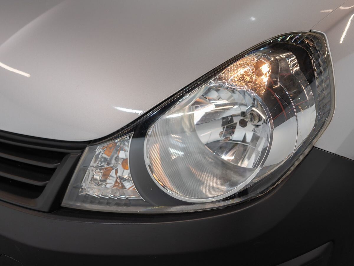 Nissan AD 2015 - фото автомобиля