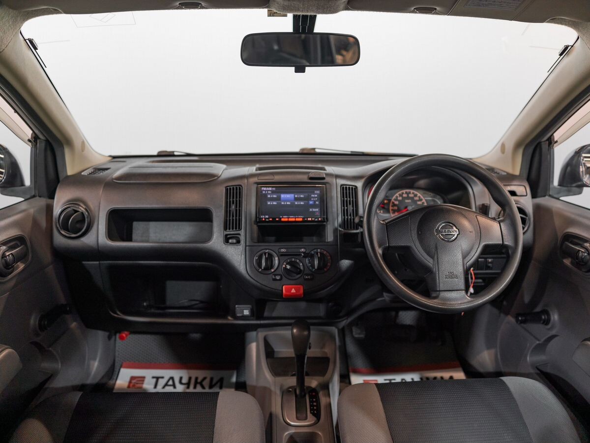 Nissan AD 2015 - фото автомобиля