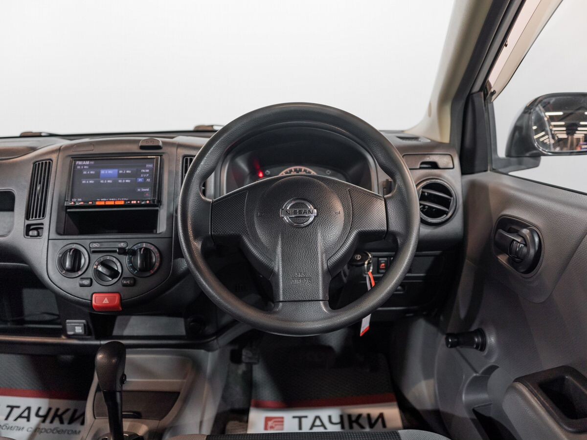 Nissan AD 2015 - фото автомобиля